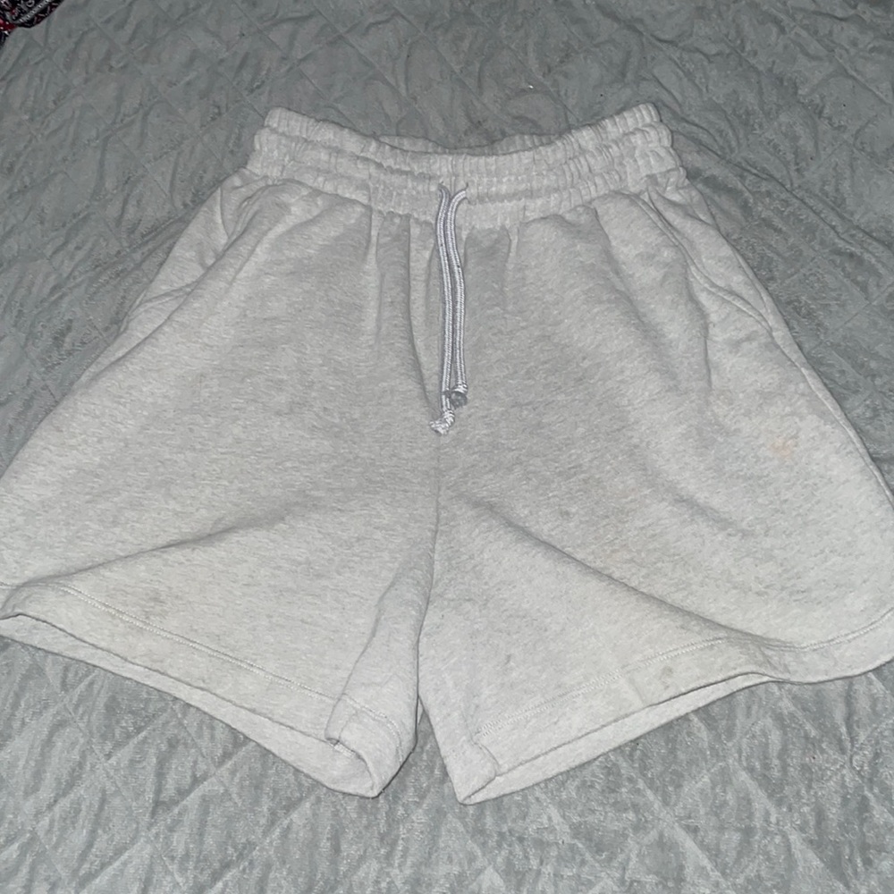 Light gray shorts with pockets